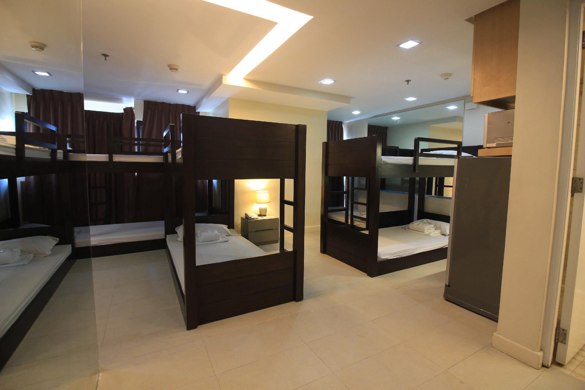Aparthotel Bsa Twin Towers Mandaluyong Esterno foto