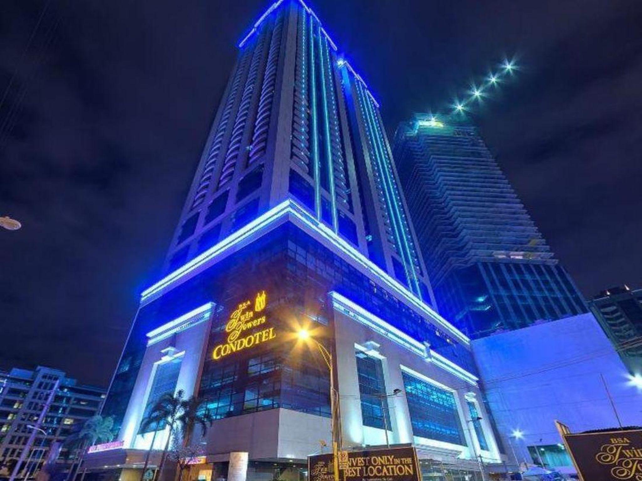 Aparthotel Bsa Twin Towers Mandaluyong Esterno foto