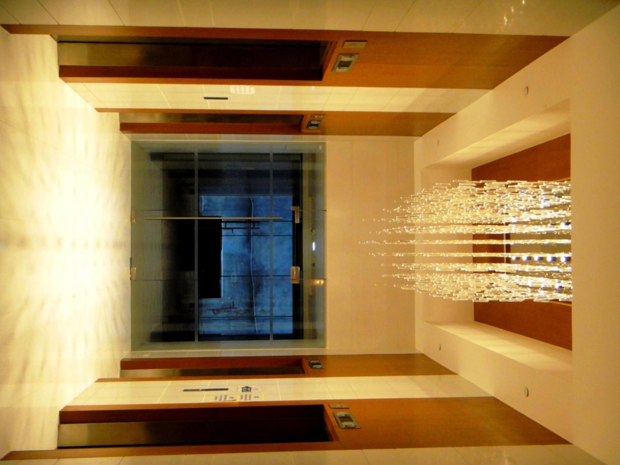 Aparthotel Bsa Twin Towers Mandaluyong Esterno foto